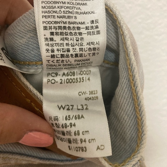 Levi’s Ribcage Wide Leg Jeans in Fairy Dust Dreams Light Wash Size 27 - Picture 7 of 8